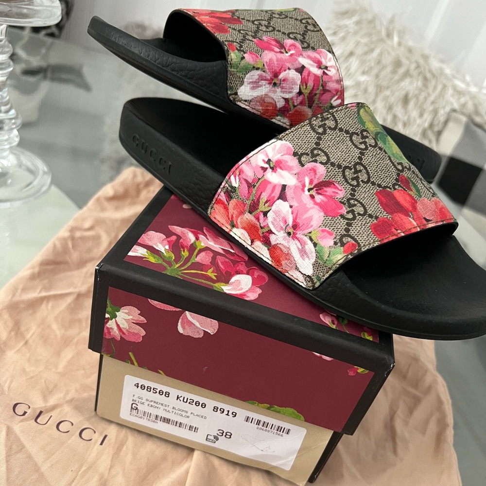 Gucci Bloom Floral Slide Sandal- Size 8